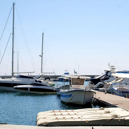 Baratero Marina 아파트 *