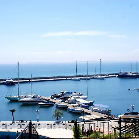 Baratero Marina 아파트