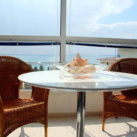 Baratero Vlas Marina Апартаменты *